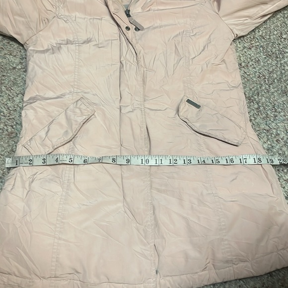 Woolrich downfilled parka with real fur hood trim - Picture 6 of 13